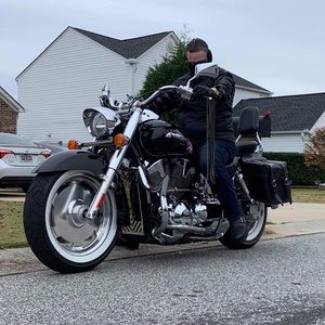 Meet your Posher, Pedro